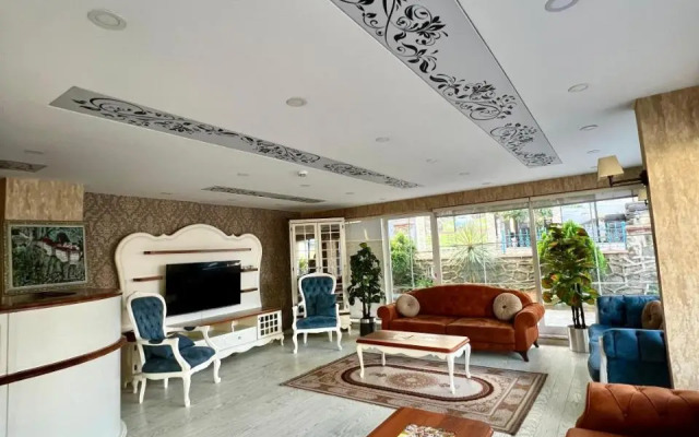 Avrasya - on 3 ApartHotel