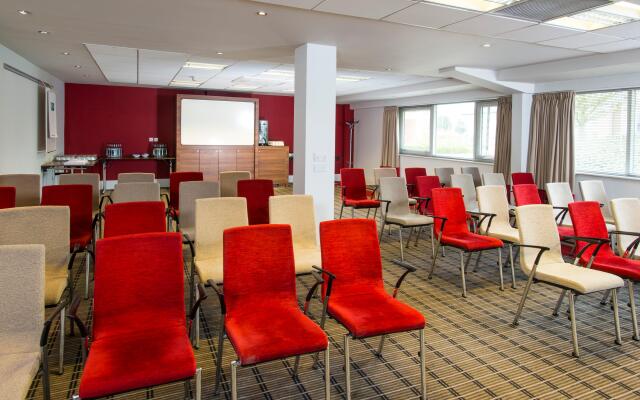 Holiday Inn Express Northampton - South by IHG