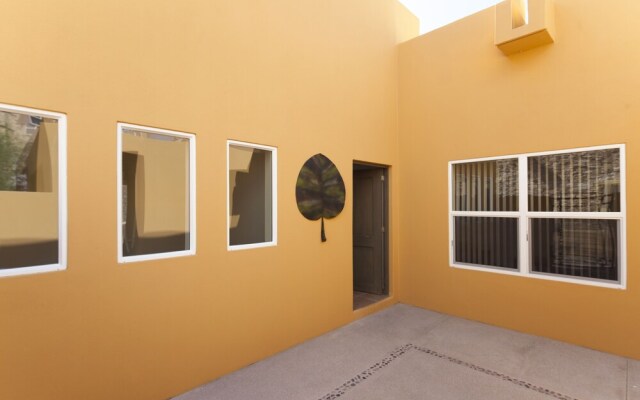 Puerta Cortes Residences: Las Colinas