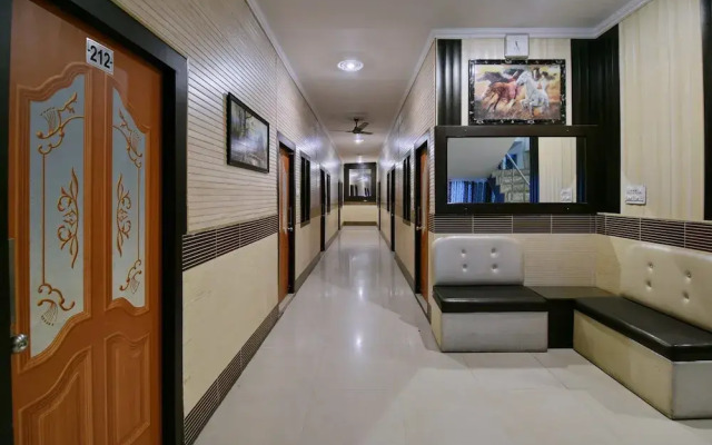 OYO 5851 Mehfil Hotel