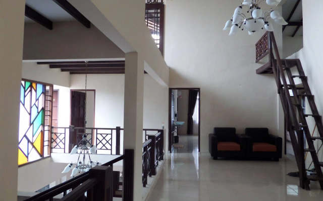 Emdi House Timoho