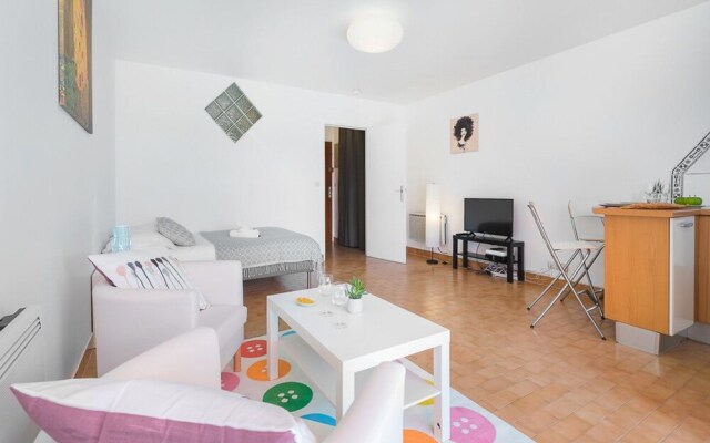 Charming Studio Close to the Train Station