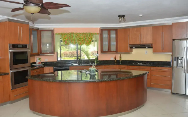 Milbrooks Villa and Retreat