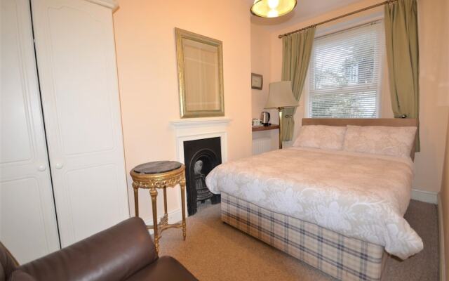 Porthkerry Apartment 1