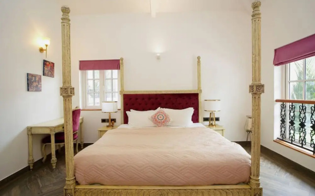 Villa Bauhinia - 5bhk With Pool 10 Mins to Beach