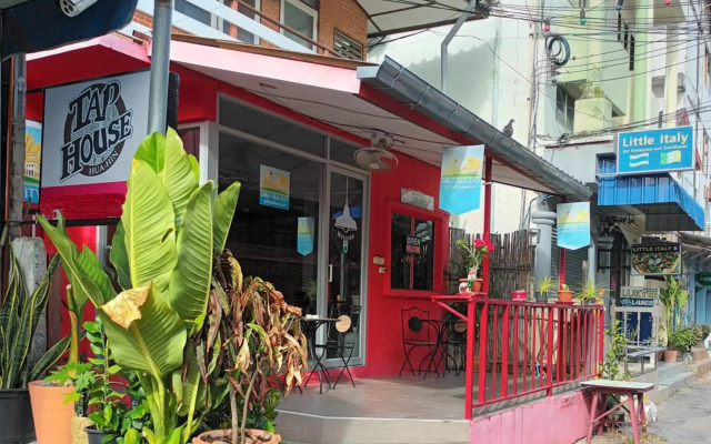 Taphouse Guest House