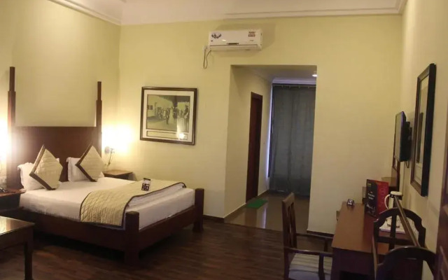 OYO 3010 Chanakya BNR Hotel