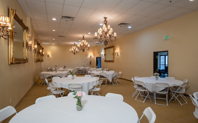 Silverland Inn and Suites