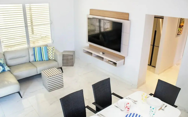 Ismael Rivera Villa 1 Ocean Park 4bd-2b