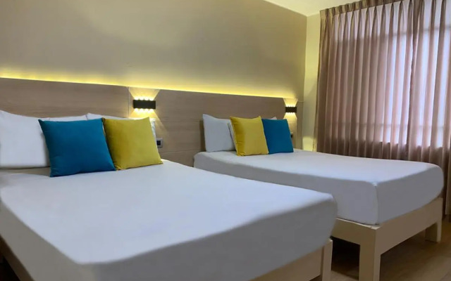 Acuario Hotel & Suites
