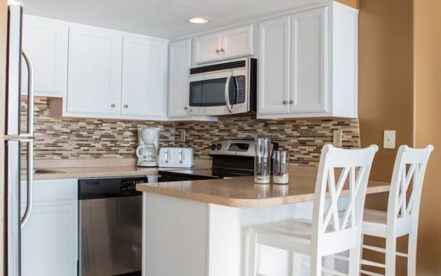 Sunbird Suites By Royal American Beach Getaways
