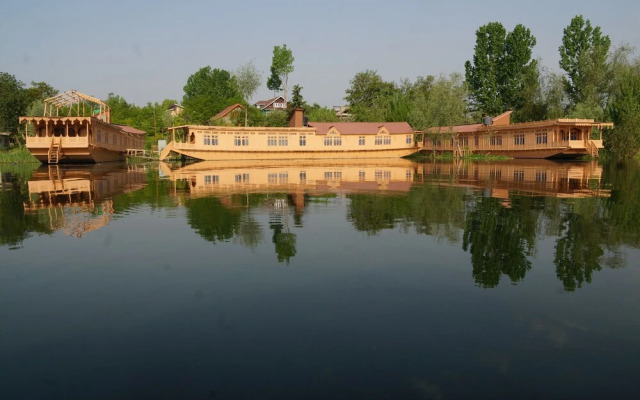 Inshallah Houseboats