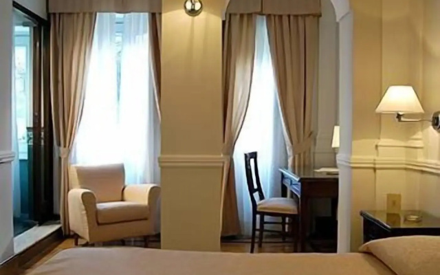 Hotel Flora