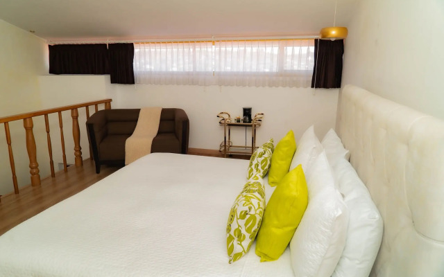 Adamas House Hotel
