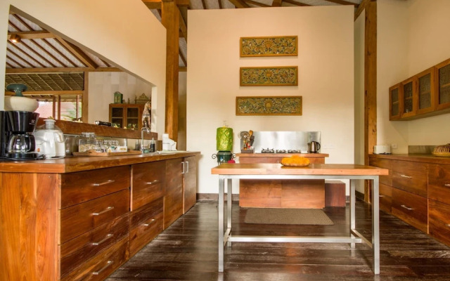 Villa Desa Roro by Villa Finder