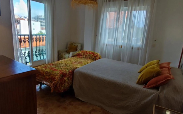 Apartamentos Vistalegre con jardín tranquilos cerca del mar