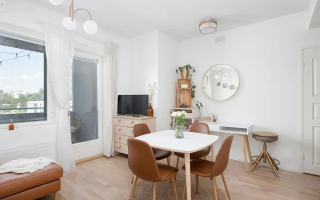 Modern apartment with sauna and free parking