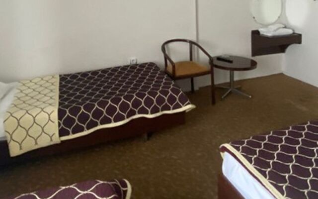 The Rose Otel