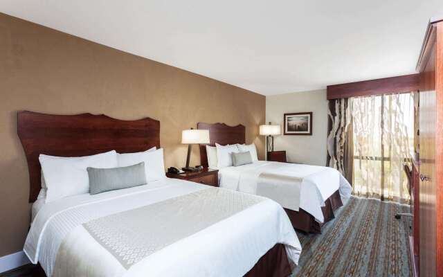 Wyndham Visalia