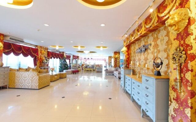 Grand Holiday Residence