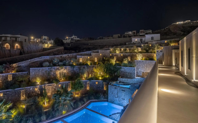 Aeonic Suites and Spa