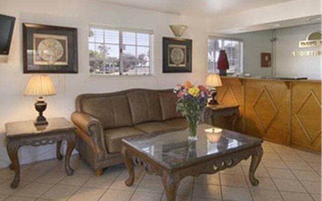 Days Inn Salinas Airport