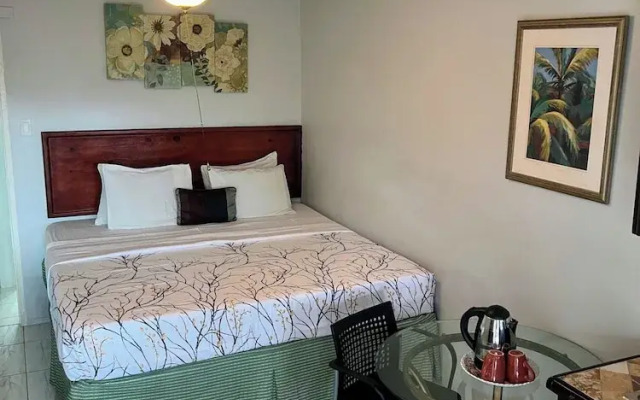 Paradise On The Rocks Hotel