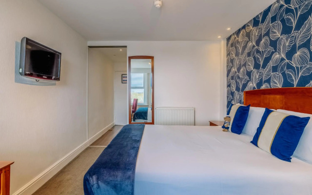 Muthu Westcliff Hotel (Near London Southend Airport)