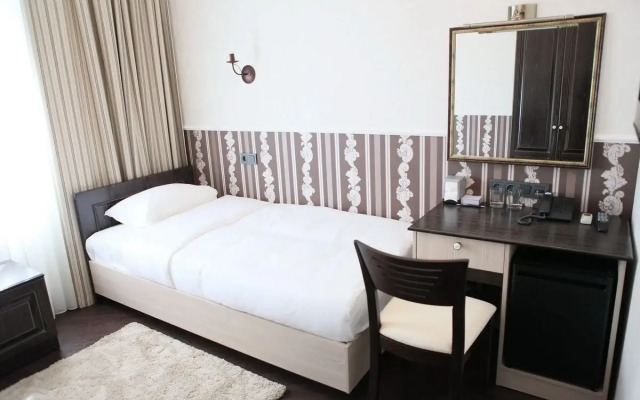 Mini Hotel D'Rami