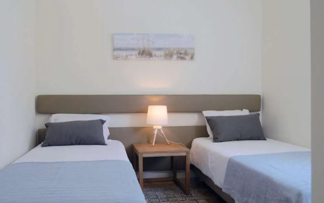 GuestReady - Square Painted Ceuta