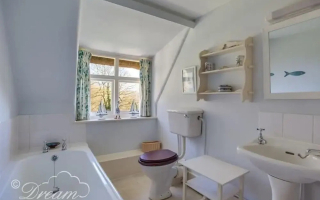 Pitt Cottage