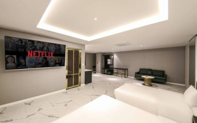 Hotel ABOUT