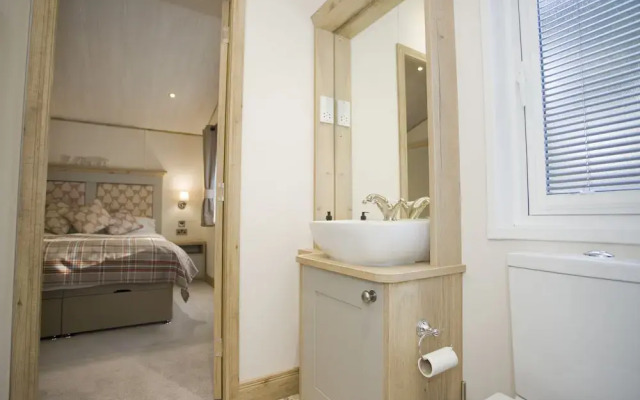 6 Berth Luxury Lodge in Christchurch, Dorset