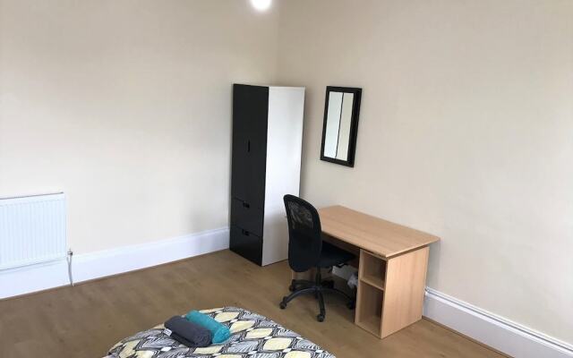 5 Bedroom House For Large Group