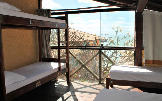 Bamboo Búzios Hostel