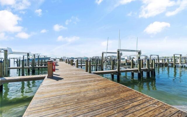 Phoenix on the Bay 1228