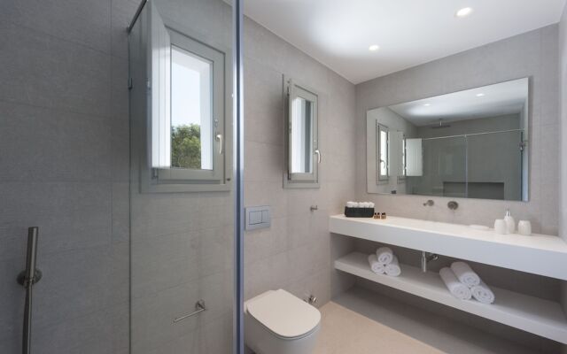 Niriides Luxury Villas
