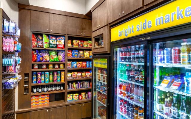 La Quinta Inn & Suites by Wyndham Houston Channelview
