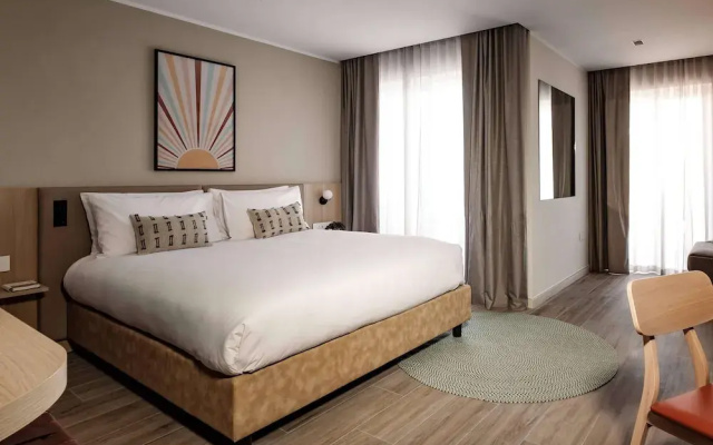 Strand Suites By Neu Collective