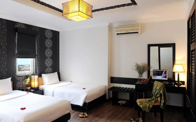 Orchid Hotel