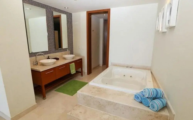 Encanto Living 1103 -3BR by Kivoya