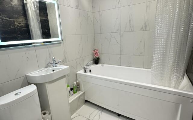 Апартаменты ДеньНочь в 9-ом микрорайоне д. 30