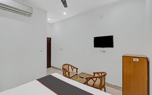 Capital O 86009 Hotel Sudhir Residency