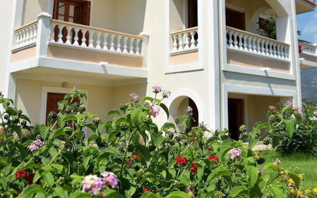 Anemos Apartments, By Villa Kokkoni