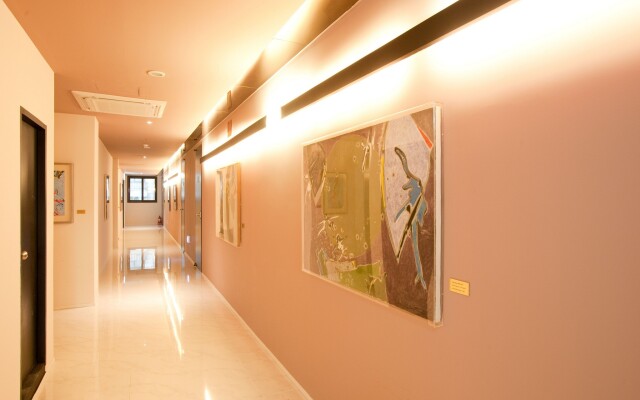 Yuwon Hotel