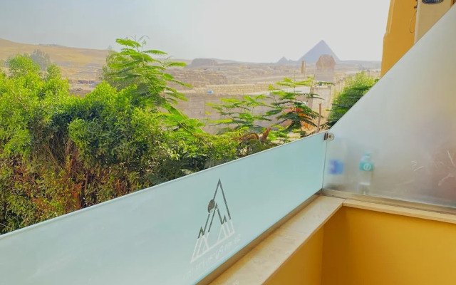 Seven Pyramids Inn