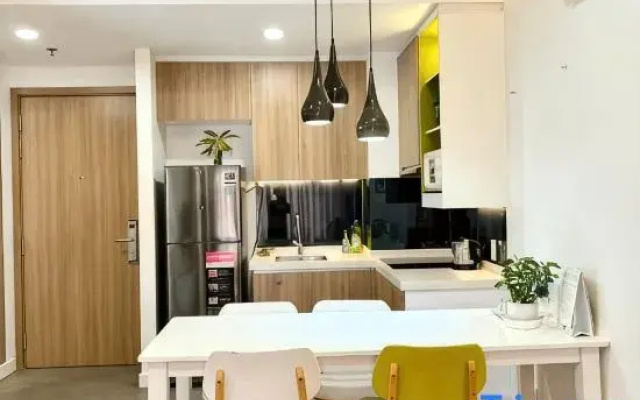 Republic Plaza Apartments