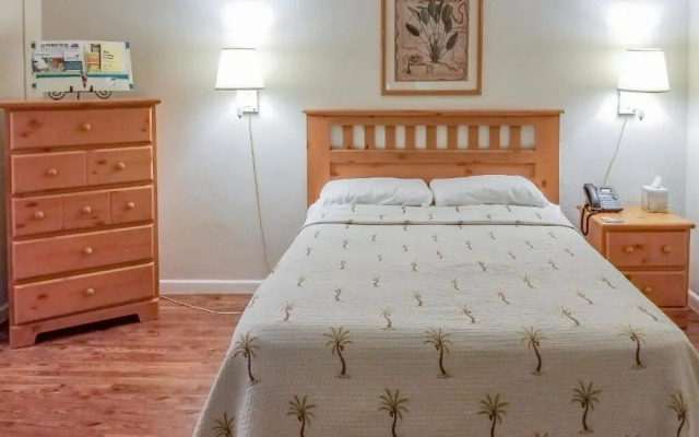 Tequesta Palms Inn