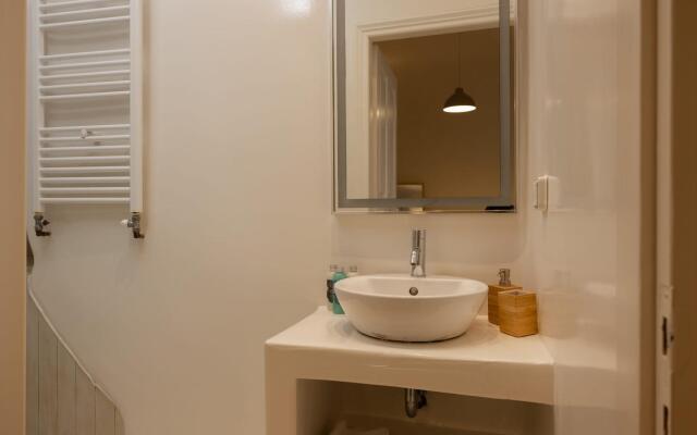 Luxury Apartment with Swimming Pool 2B