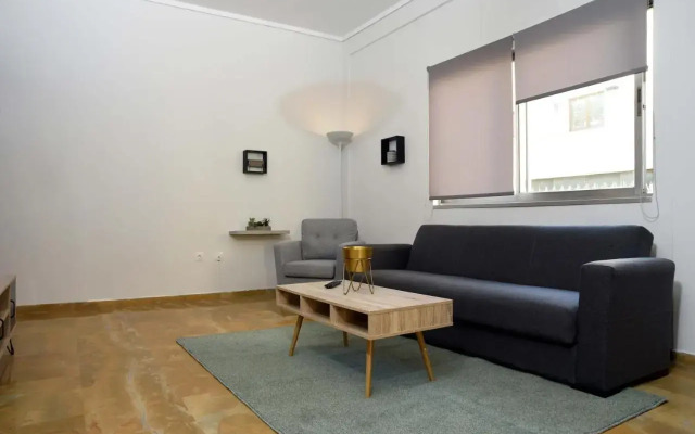 Delmare Aristotelous 7